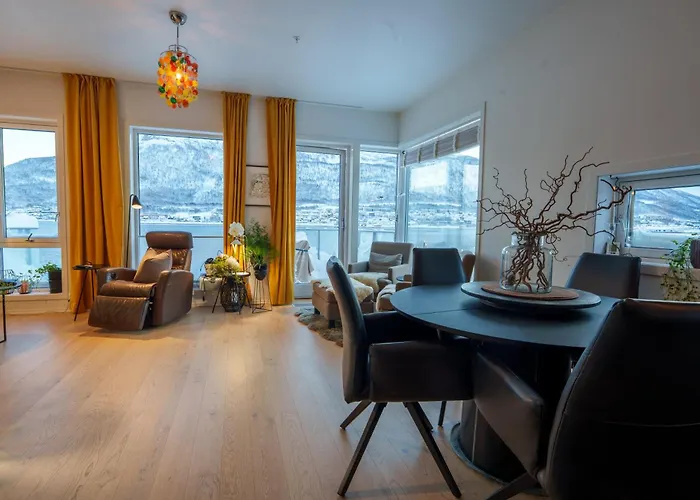 By The Sea And Mountains Apartamento